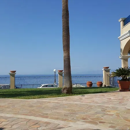 Gardenia Hotel Lazzaro
