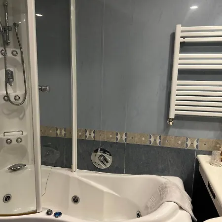 嘉尔德尼亚酒店 酒店 拉扎罗