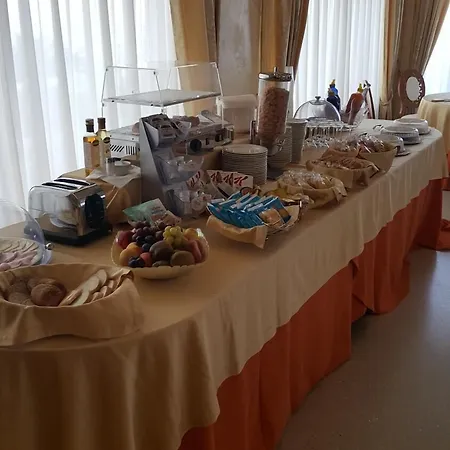 嘉尔德尼亚酒店 拉扎罗