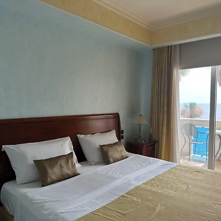 酒店 嘉尔德尼亚酒店 4*