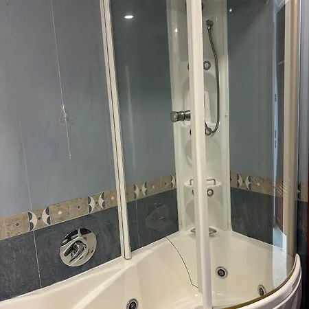 嘉尔德尼亚酒店 酒店 4*