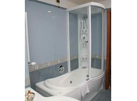 嘉尔德尼亚酒店 酒店 拉扎罗