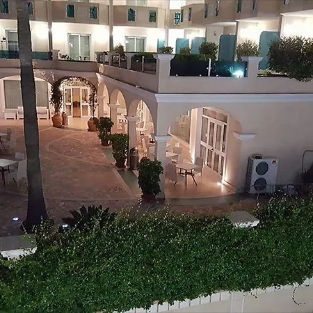 嘉尔德尼亚酒店